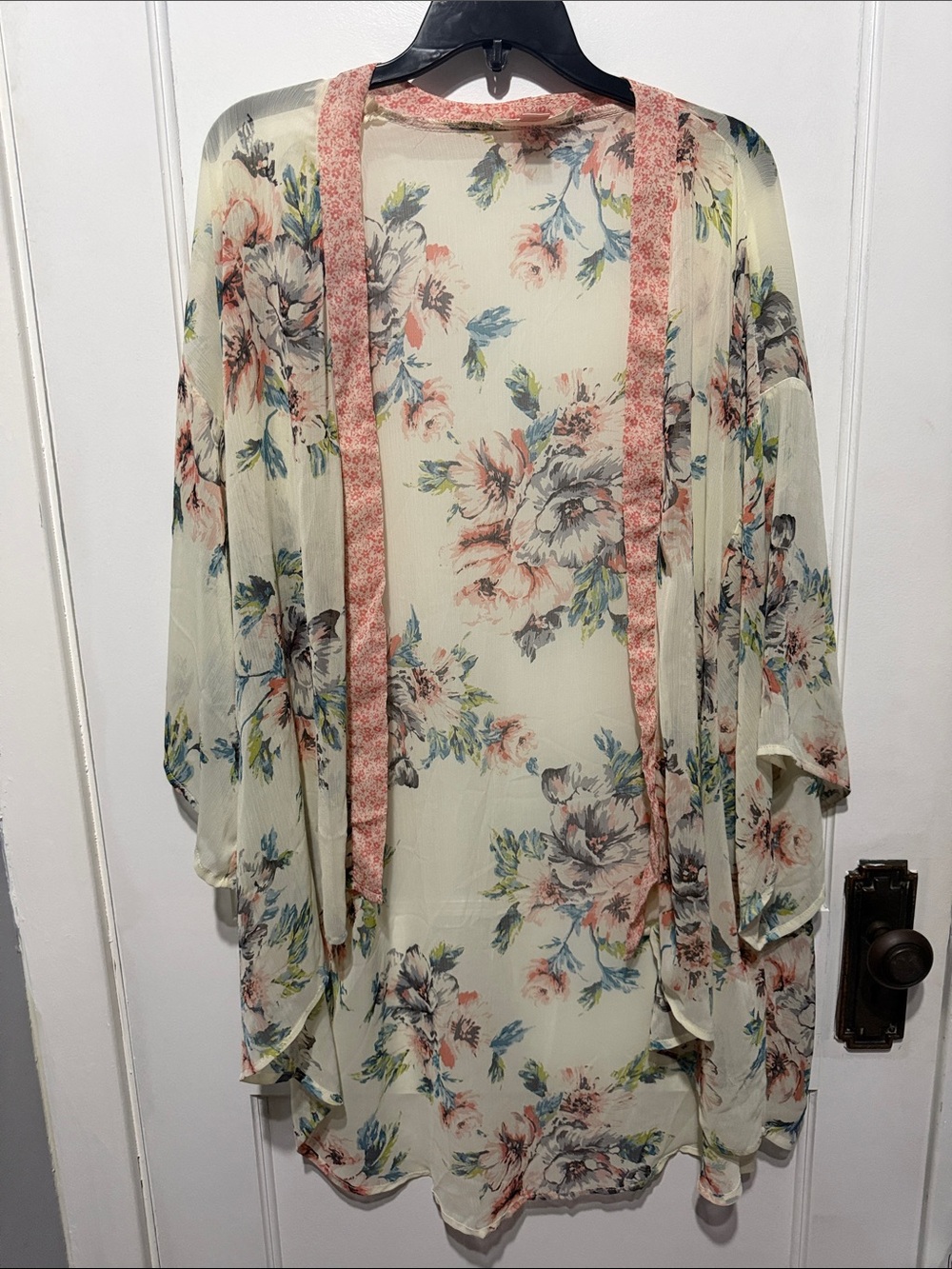 Band of Gypsies Cream Sheer Floral Open-Front Kimono with Pink Trim